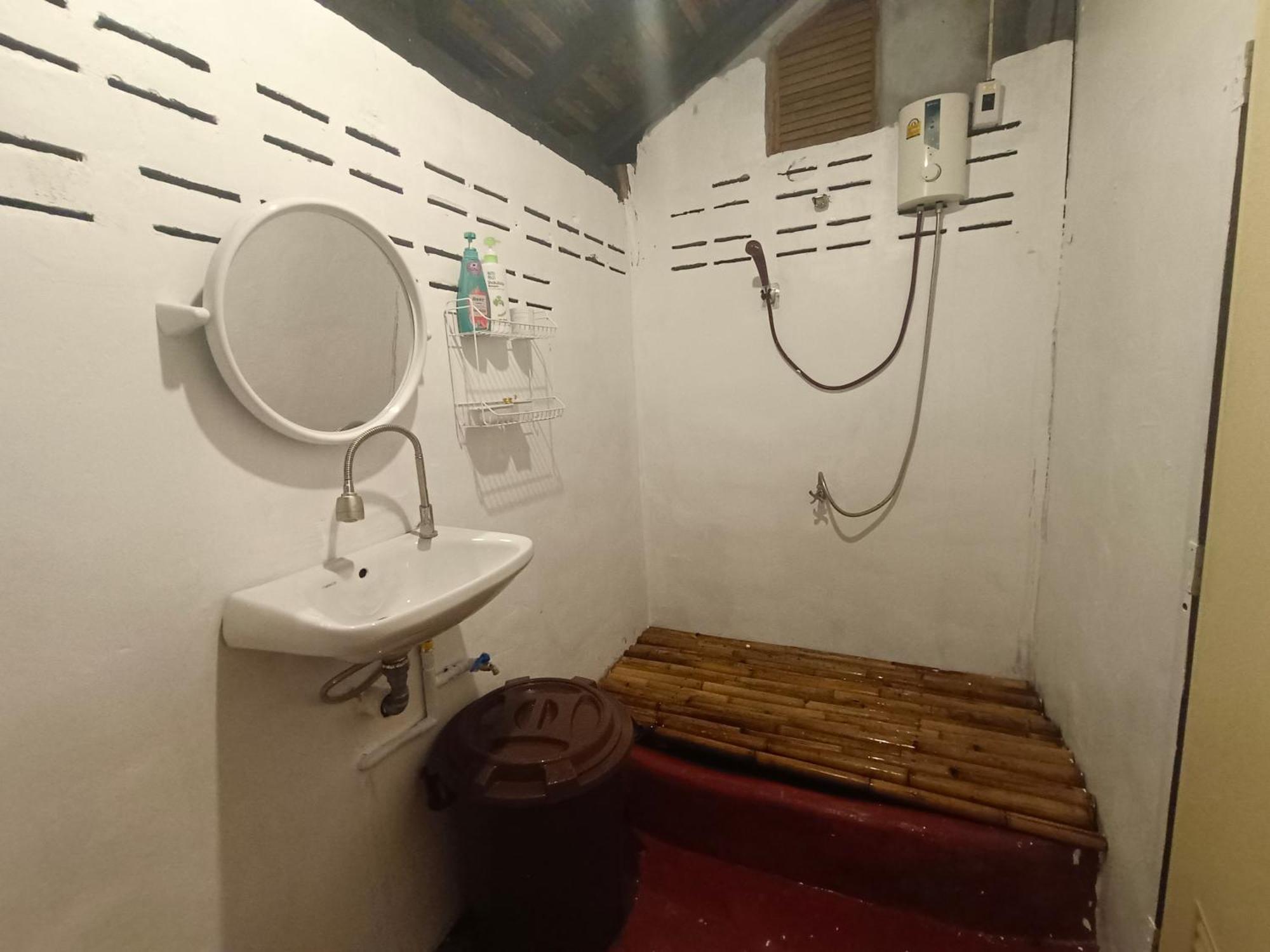 Tiki Bar-Kantiang Guesthouse Ko Lanta Εξωτερικό φωτογραφία